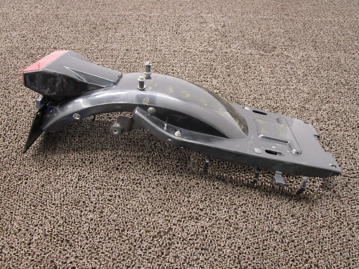 モトグッチ ルマン850 リアフェンダー テールランプ A7564 VF VF MOTO GUZZI LE MANS Ⅲ キャブ車 BRIGHTFACE_UK