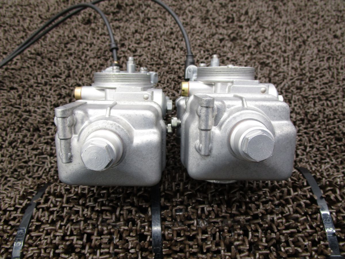 モトグッチ ルマン850 キャブレター A7536 VF OH素材に VF MOTO GUZZI LE MANS Ⅲ キャブ車 BRIGHTFACE_UK