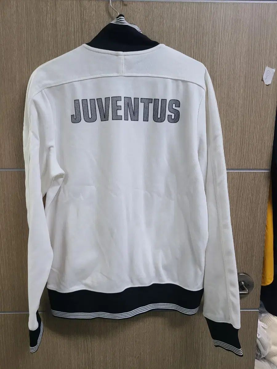 ユヴェントス トラックジャージ