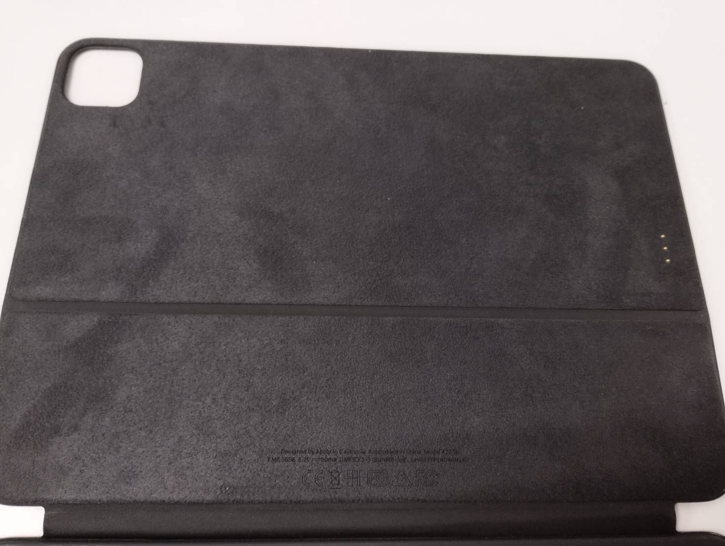 良品】iPad Smart Keyboard Folio/A2038/11インチ/日本語配列〈MXNK2J