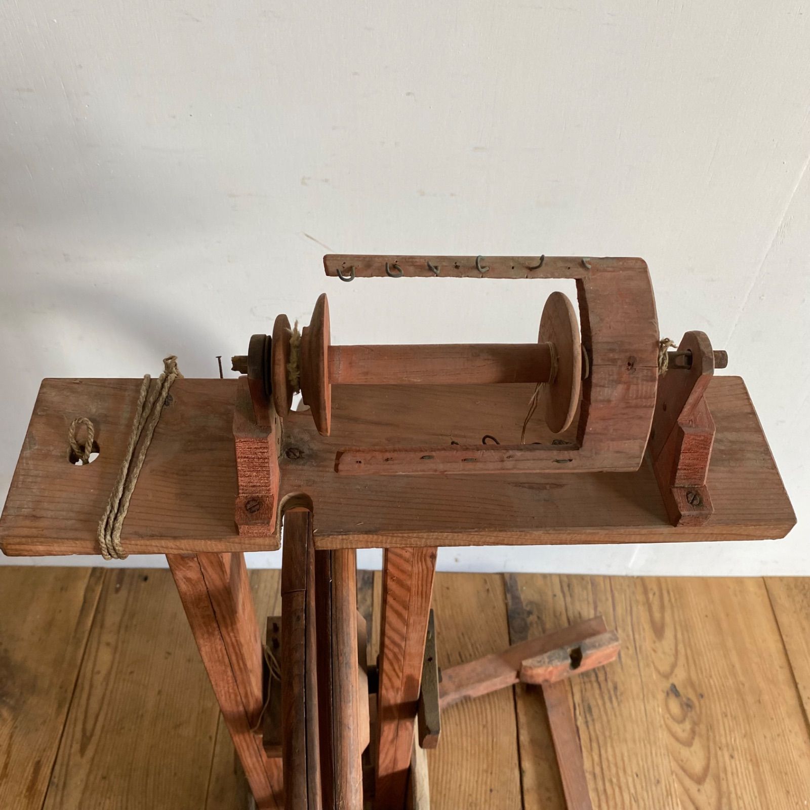 アンティーク 木製 糸車 古道具 y94 アンティーク 木製 糸車 古道具 y94 - メルカリ
