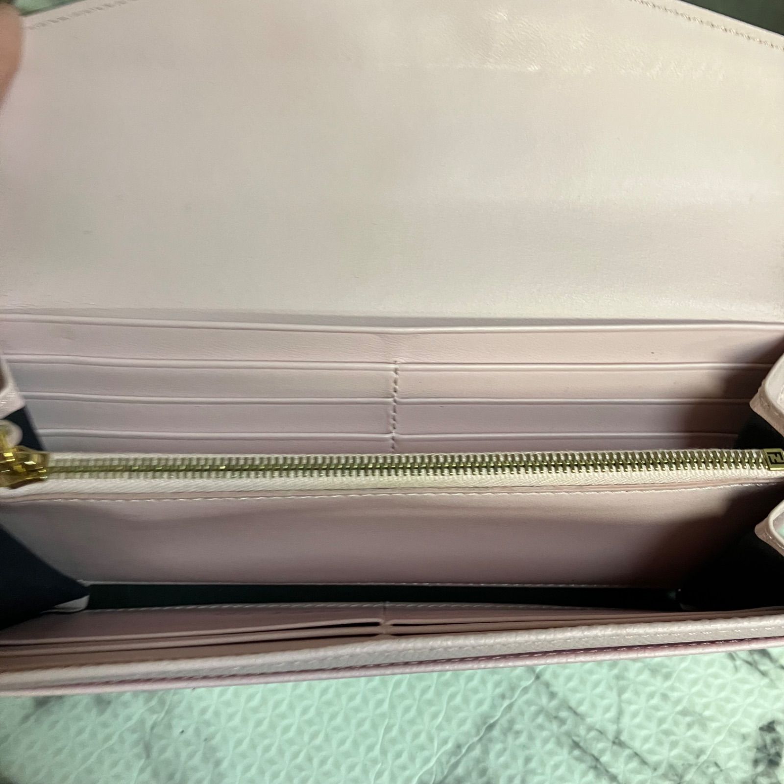 FENDI フェンディ ズッカ柄 レザー長財布 ピンク×ブラウン 【d2400604