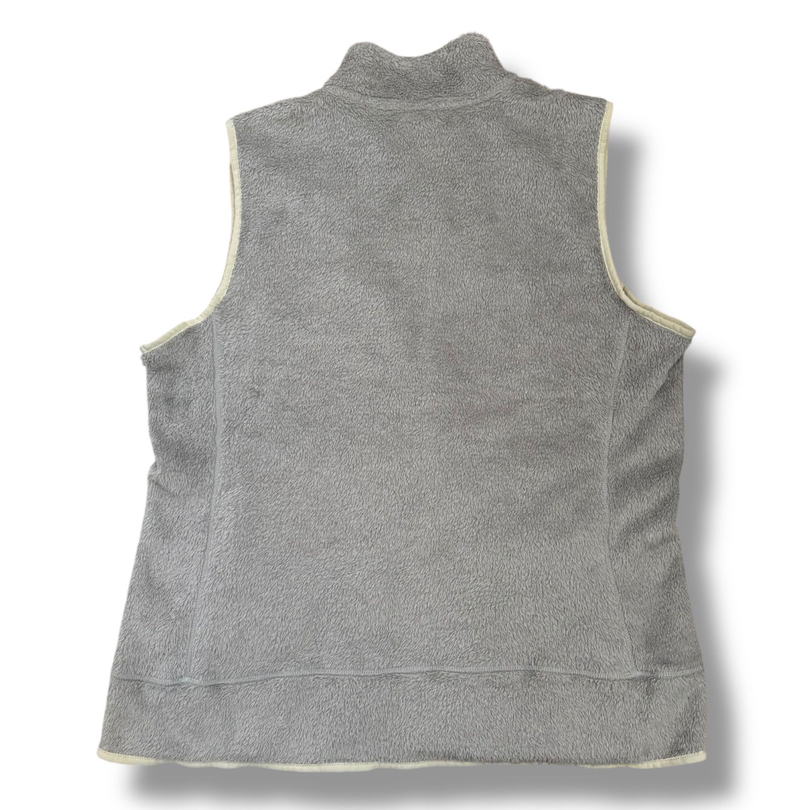 ボアベスト　フィラ ◻︎【FILA 】ボアベスト / ナイロン切り替えデザイン L - メルカリ