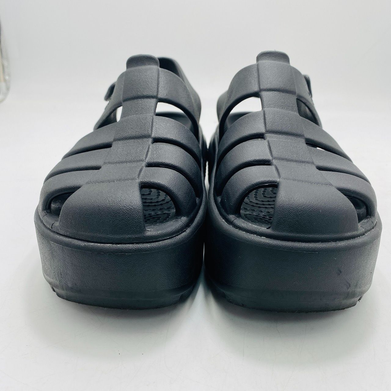 crocs ストンプフィッシャーマン モデル サンダル 厚底 ブラック W 7 レディース クロックス hws 02423