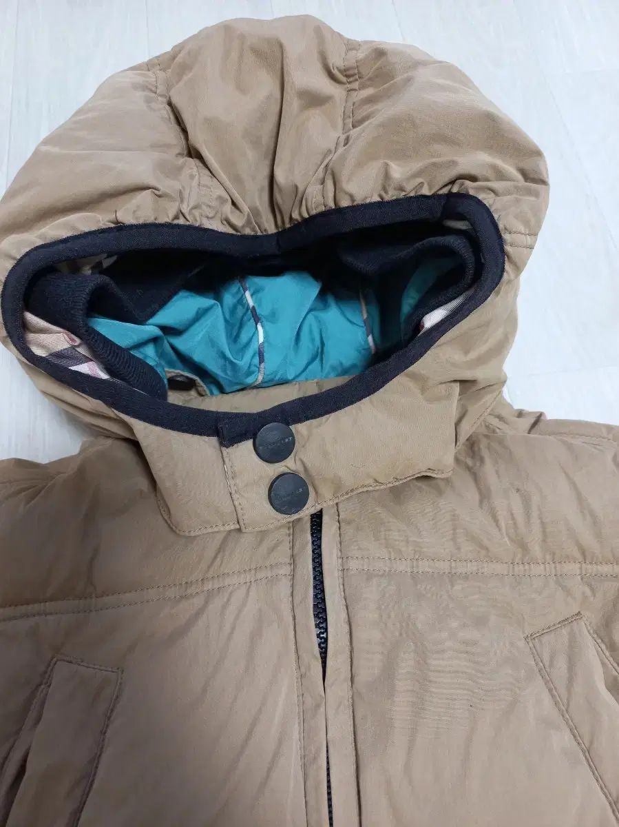 バーバリー キッズ フード ダウン 4 Y