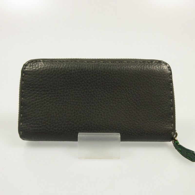 FENDI フェンディ