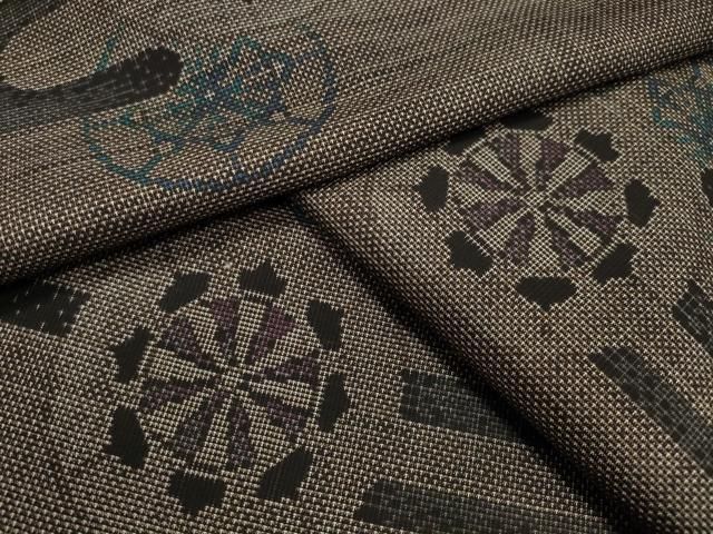 平和屋着物 本場大島紬 9マルキ 源氏車 正絹 CAAY8112gh