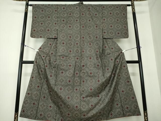 平和屋着物 本場大島紬 龍郷絣 花菱文 正絹 DAAY1478ps