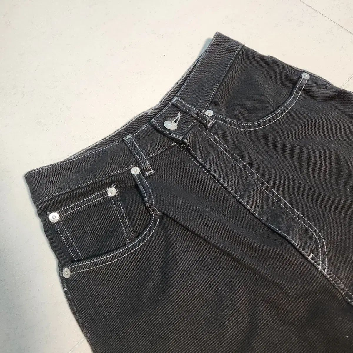 メゾンマルジェラ ハイウエスト セミワイド ブラック デニム パンツ WWW_DECORATOM_COM_BR