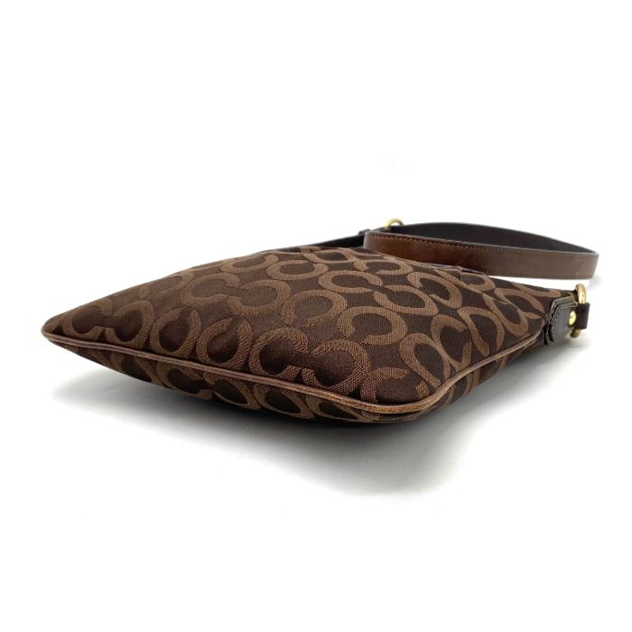 【中古】COACH コーチ シグネチャー ナイロン ショルダー バッグ eY1026N 中古】COACH コーチ シグネチャー ナイロン ショルダー バッグ eY1026N