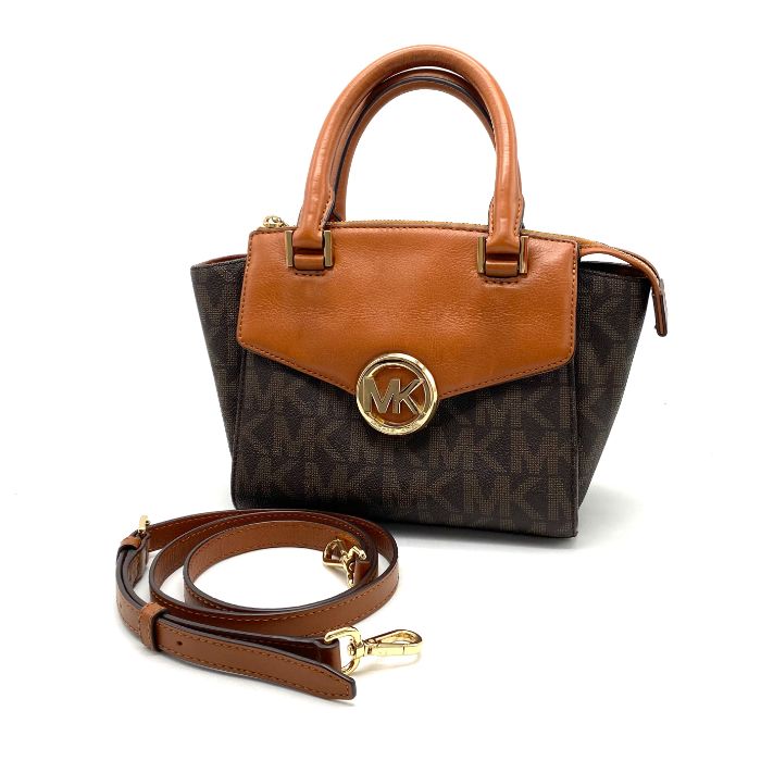 GUCCI Gロゴ アイスキューブ型 2色セット