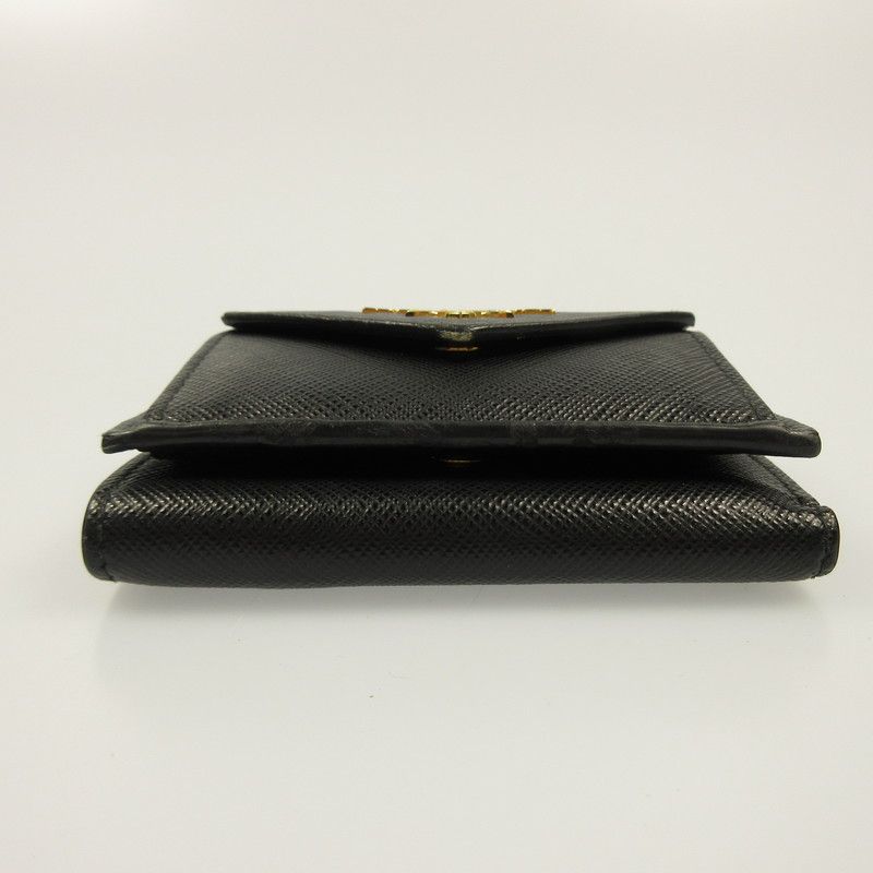 プラダ 三つ折り財布