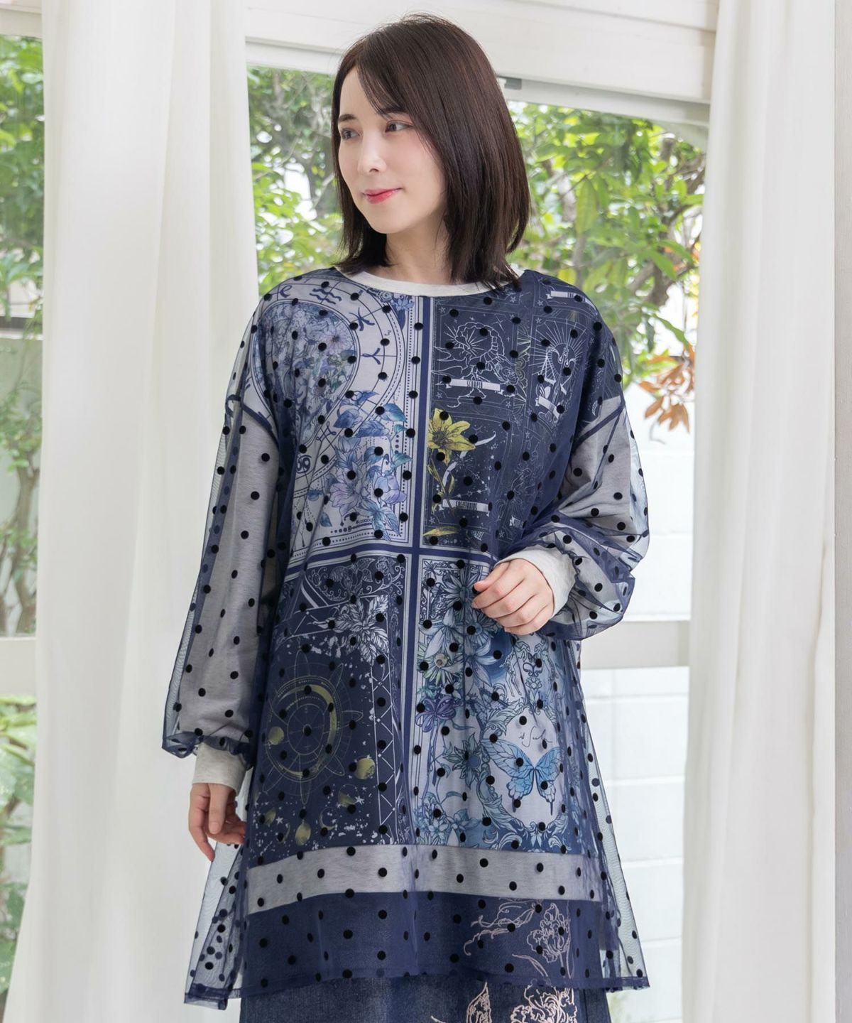 星×タロットコラージュ柄 ドットチュールプルオーバー