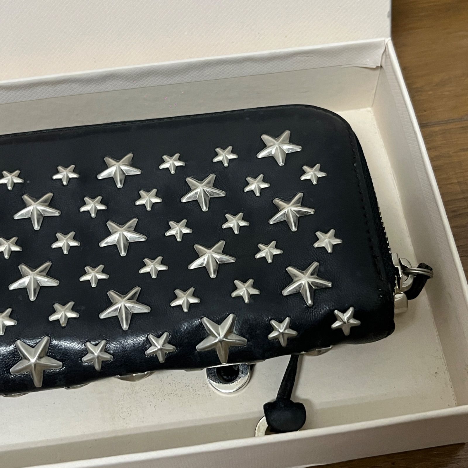 JIMMY CHOO ジミーチュウ 折り財布 ラウンドファスナー スタッズ 黒