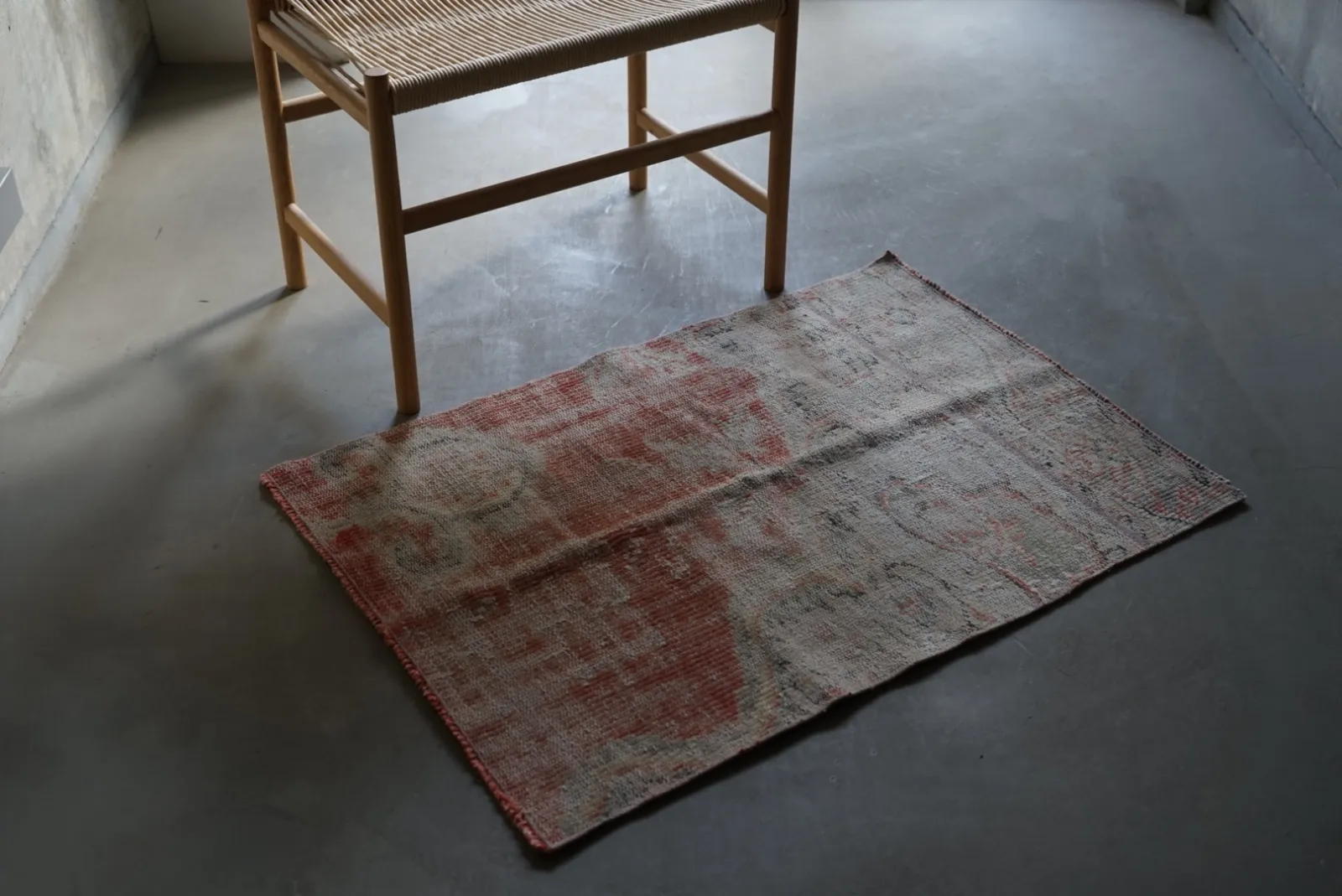 ヴィンテージラグ トルコ スモールサイズ レッド 花柄 97 × 69 cm No