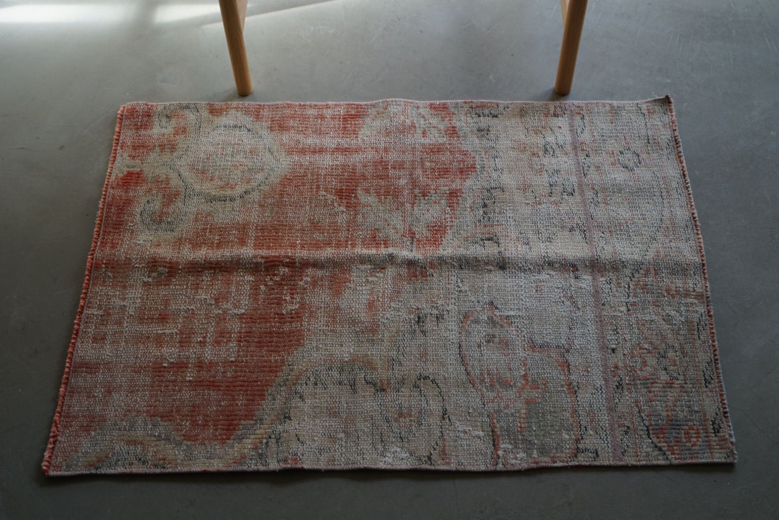 ヴィンテージラグ トルコ スモールサイズ レッド 花柄 97 × 69 cm No.TR25183 MARWIL-DEMENAGEMENTS_CH