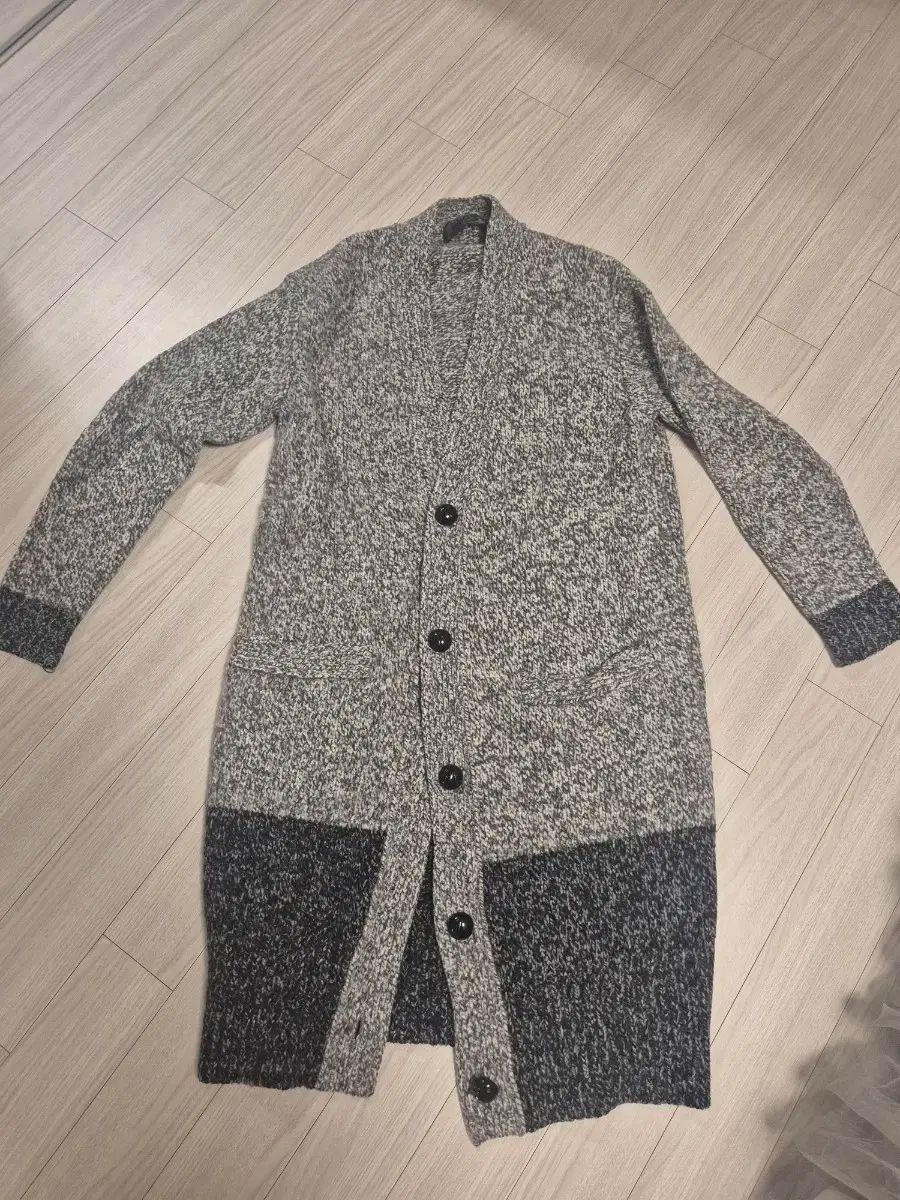 ラッキーシュエトゥ カーディガン