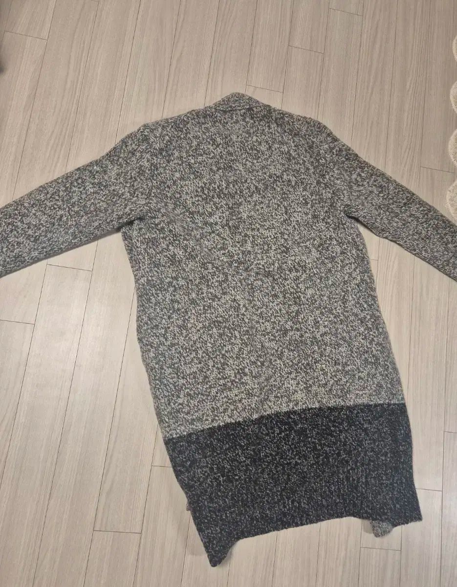 ラッキーシュエトゥ カーディガン