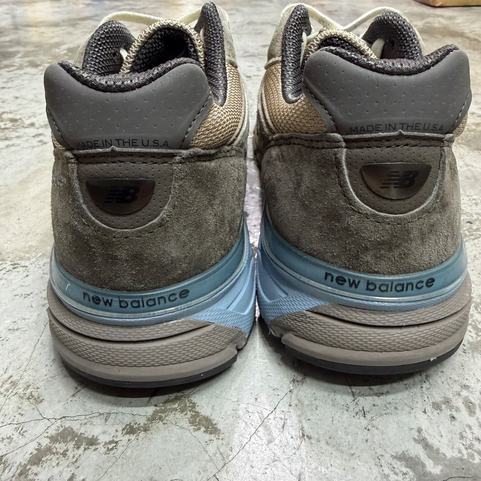 AURALEE New Balance 990V4 Taupe 990V4 コラボ スニーカー トープ 