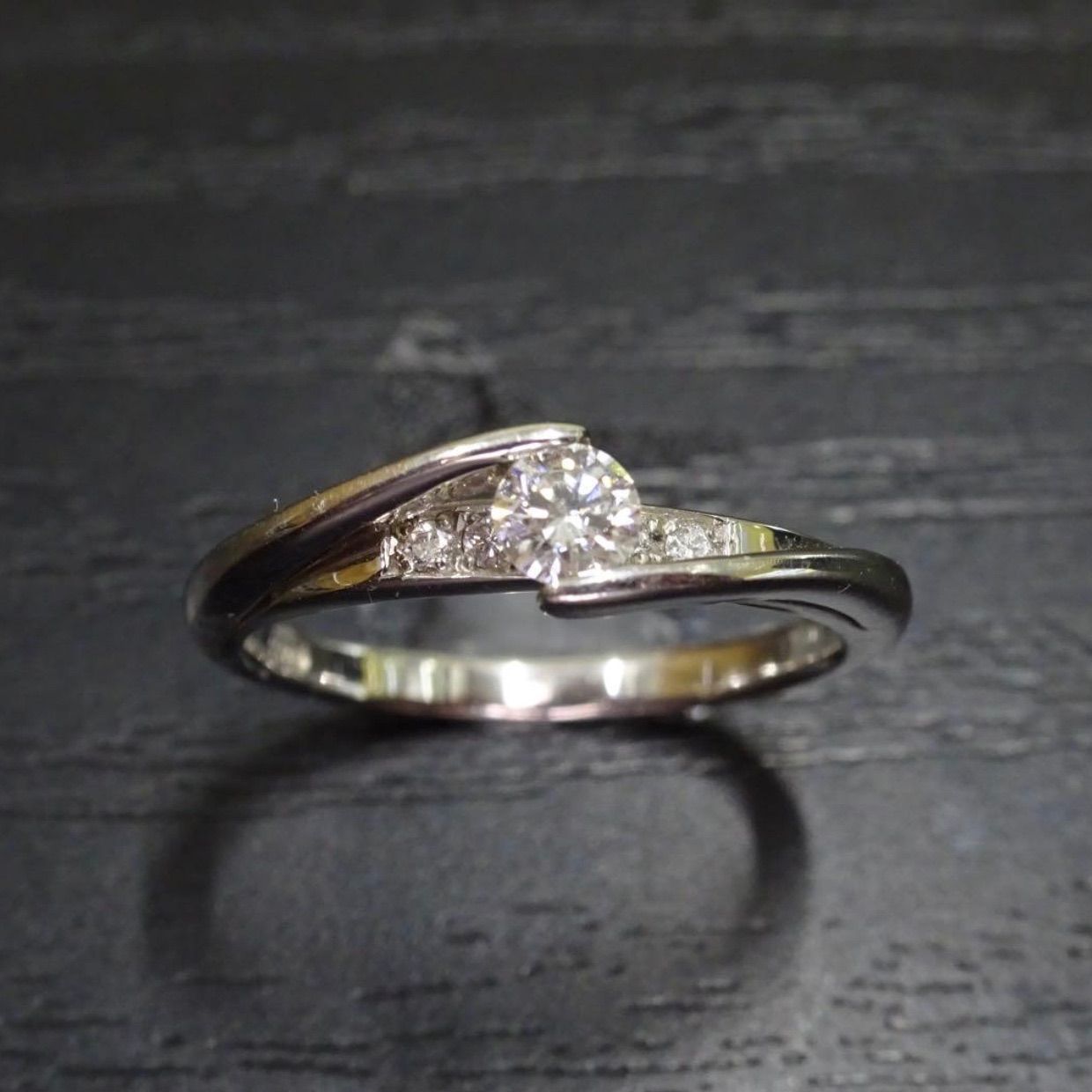 プラチナ pt900 天然ダイヤモンド0.20ct デザイン リング 指輪 約8号 