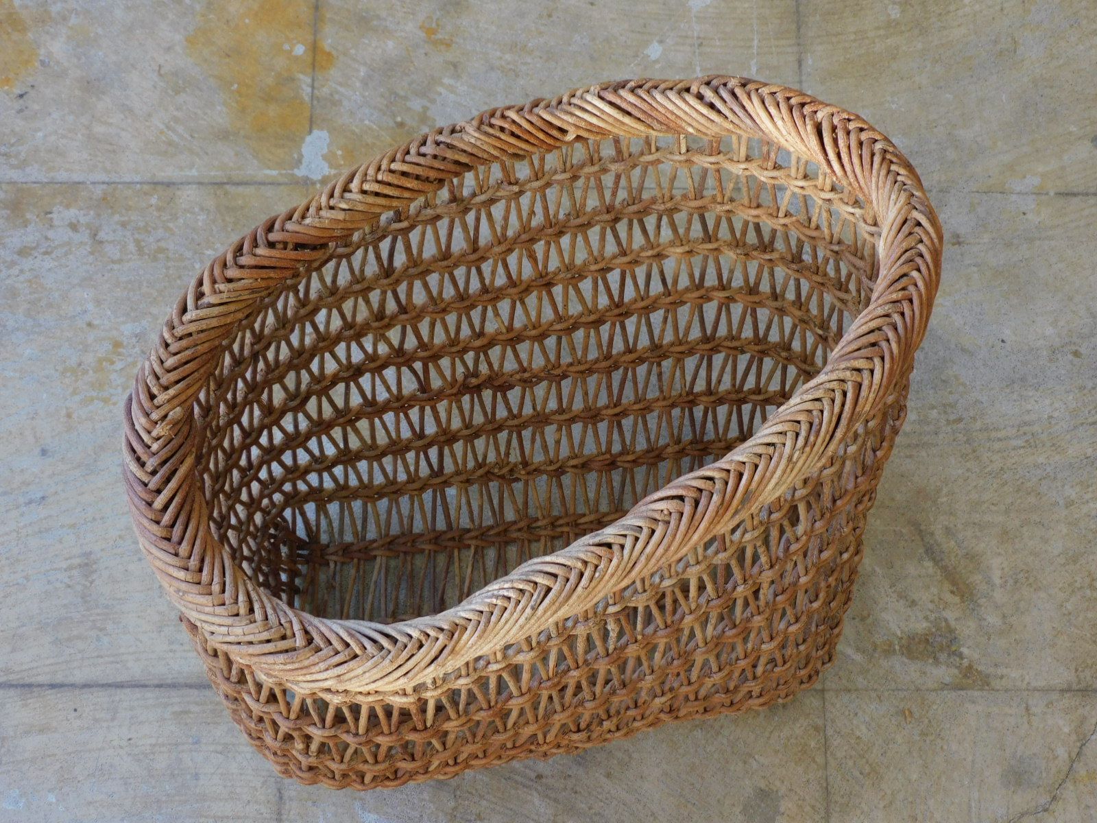 ふるいあけび編みの籠 はけご HK-a-05655 古道具 古民芸 花籠 見立て花器 花瓶 フラワーベース カゴ 掛け花 掛花 民藝 NEXPOTALLINN_EU