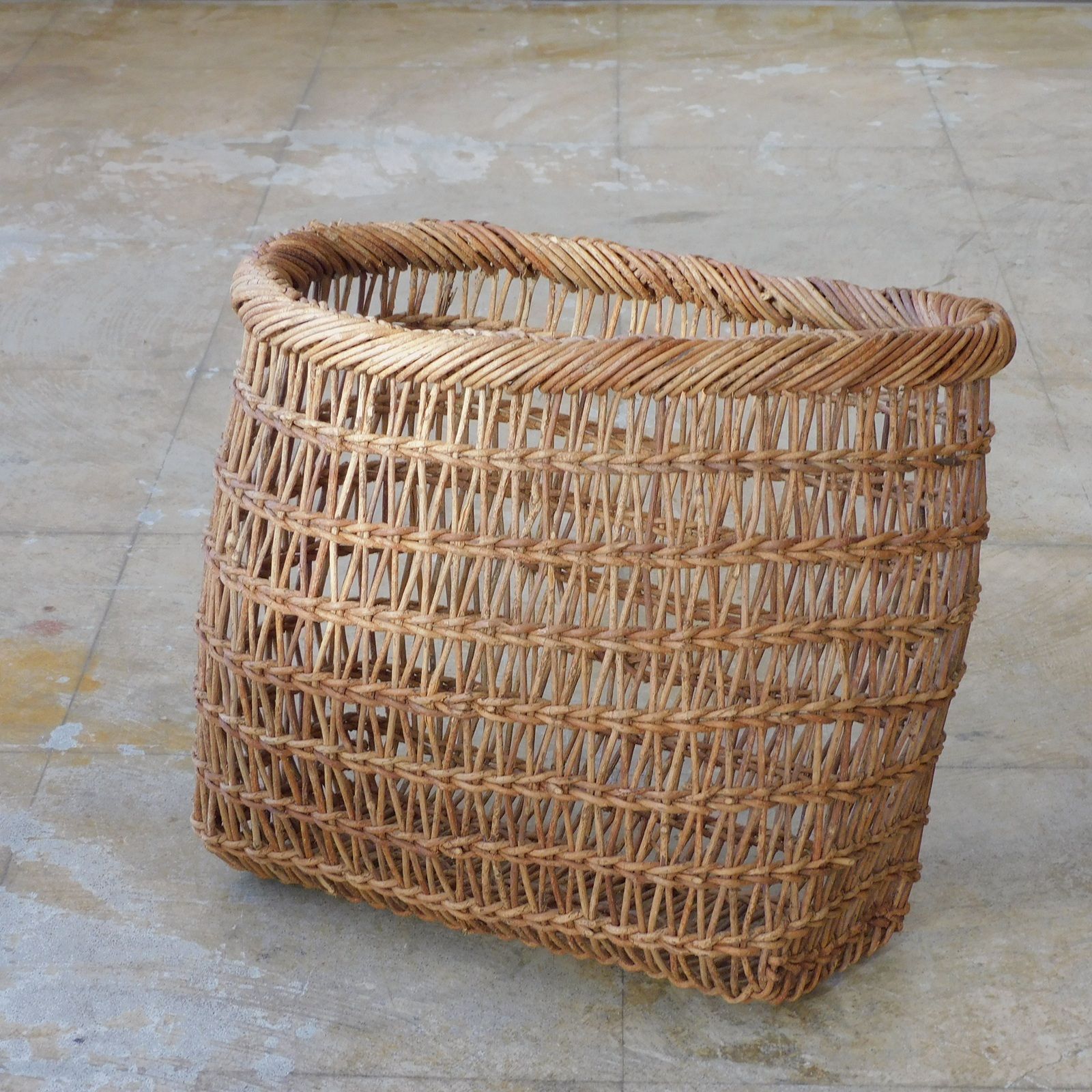 ふるいあけび編みの籠 はけご HK-a-05655 古道具 古民芸 花籠 見立て花器 花瓶 フラワーベース カゴ 掛け花 掛花 民藝