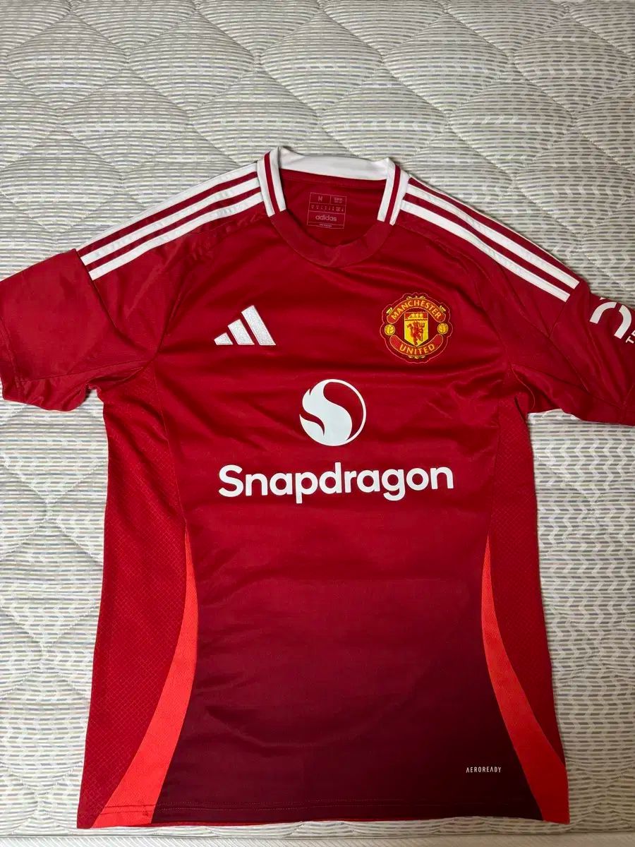 アディダス マンチェスター・ユナイテッド 2024/25 ホーム ジャージ