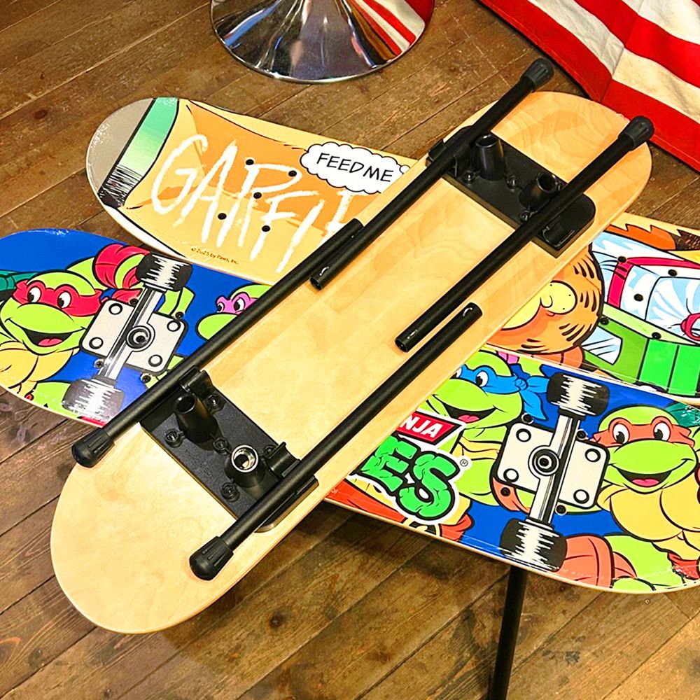 SKATEBOARD DECK FOLDING CHAIR スケートボードデッキフォルディングチェアー アメリカン雑貨 椅子 チェア ベンチ ガレージ ガーフィールド ベティ タートルズ ビーバスアンドバットヘッド MARWIL-DEMENAGEMENTS_CH