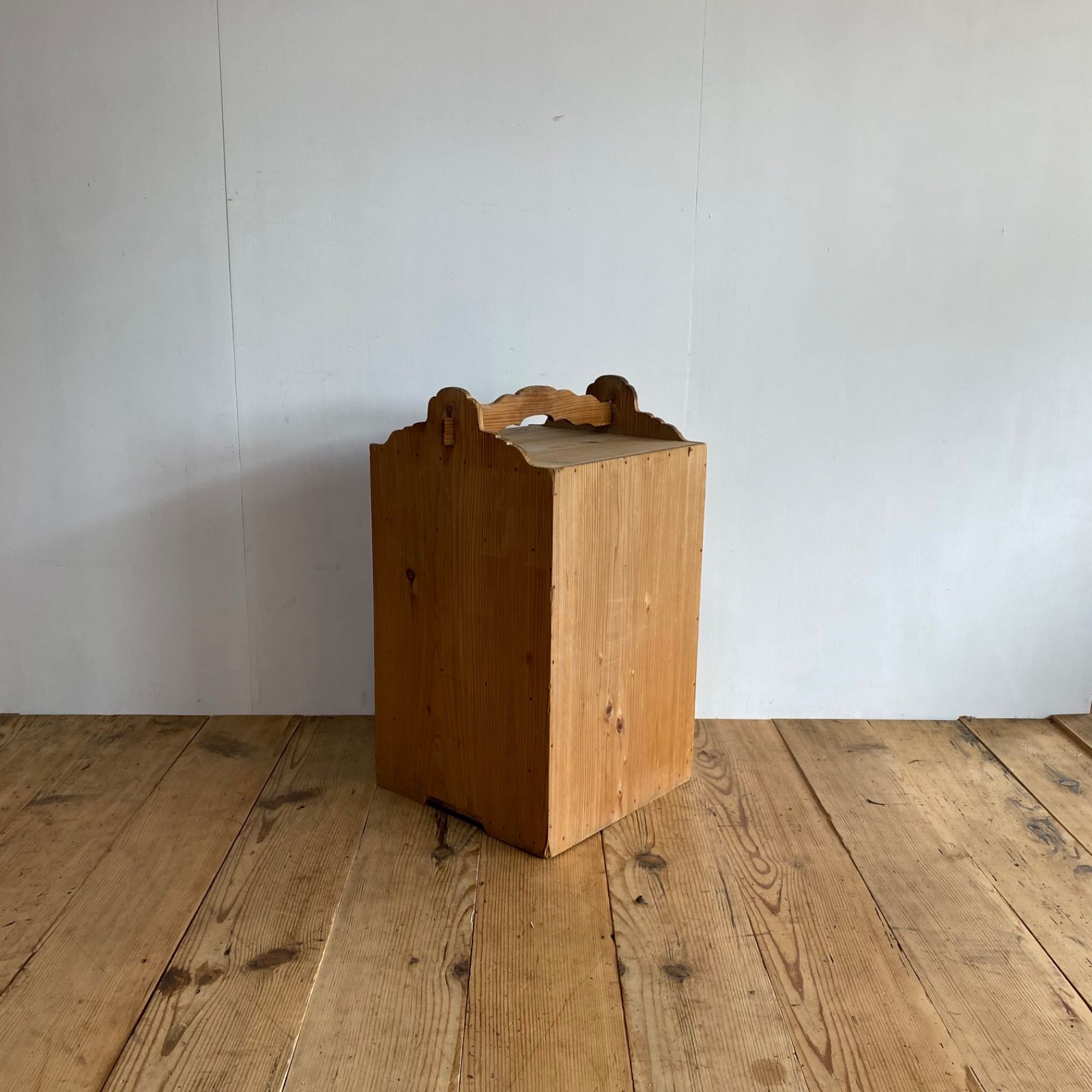 アンティーク 仕切り棚 チェスト 食器棚 書類棚 無垢材 無塗装 y33