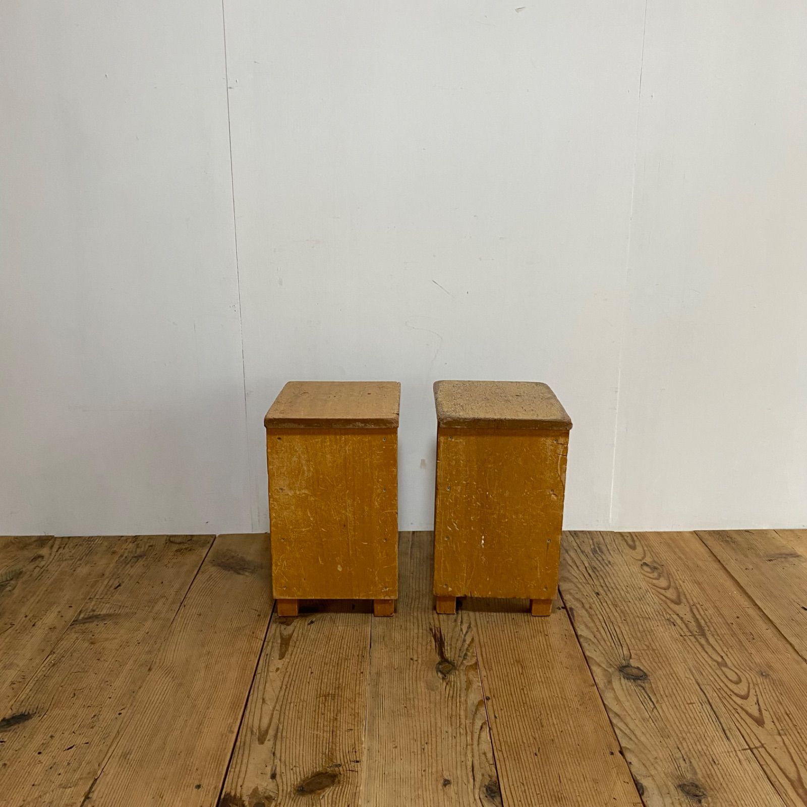 2脚セット アンティーク 角 スツール 椅子 植物台 昭和レトロ y25