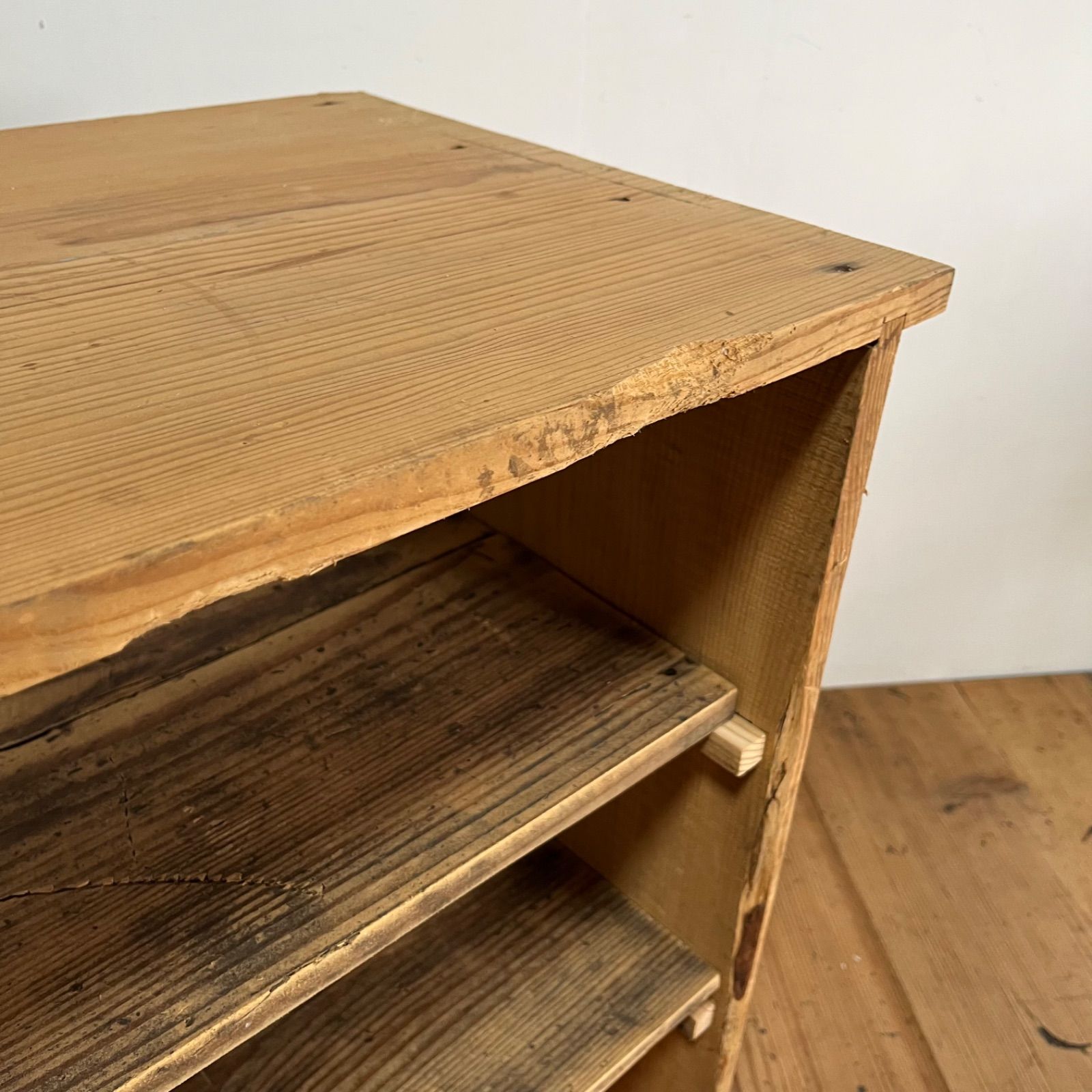 アンティーク 仕切り棚 チェスト ローボード テレビ台 無垢材 ② アンティーク 仕切り棚 チェスト ローボード テレビ台 無垢材 ②