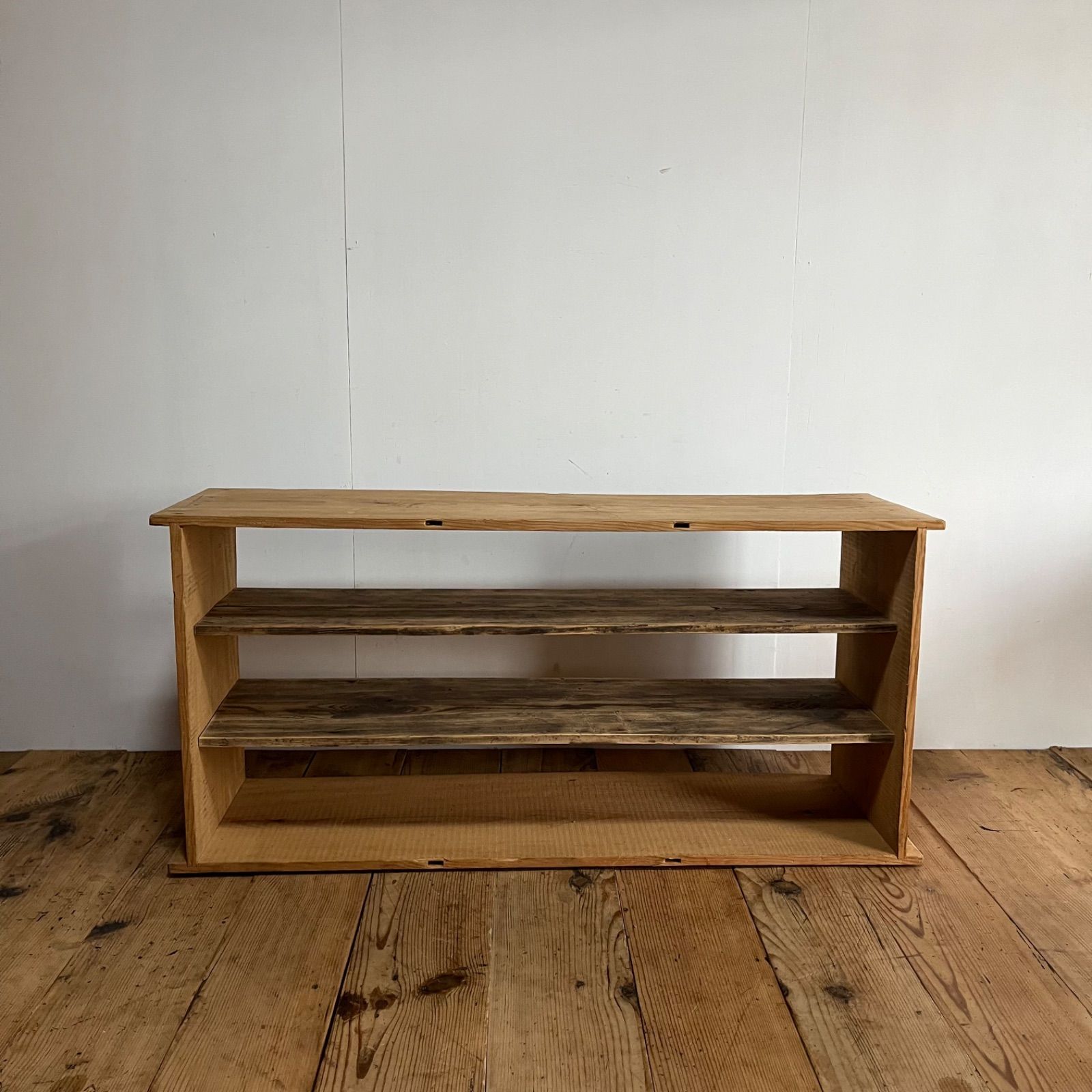 アンティーク ローボード シェルフ 仕切り棚 テレビ台 本棚 無垢材 無塗装 ② アンティーク ローボード シェルフ 仕切り棚 テレビ台 本棚 無垢材 無