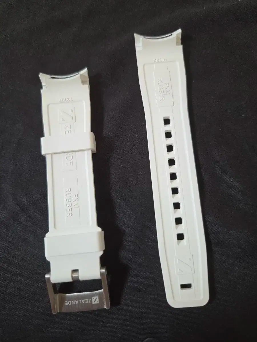 オメガ シーマスター300 新モデル ニュージーランド 白 ラバー 時計 ストラップ