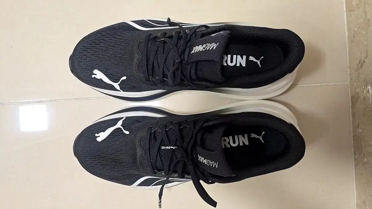 プーマ マックスnitro ランニングシューズ