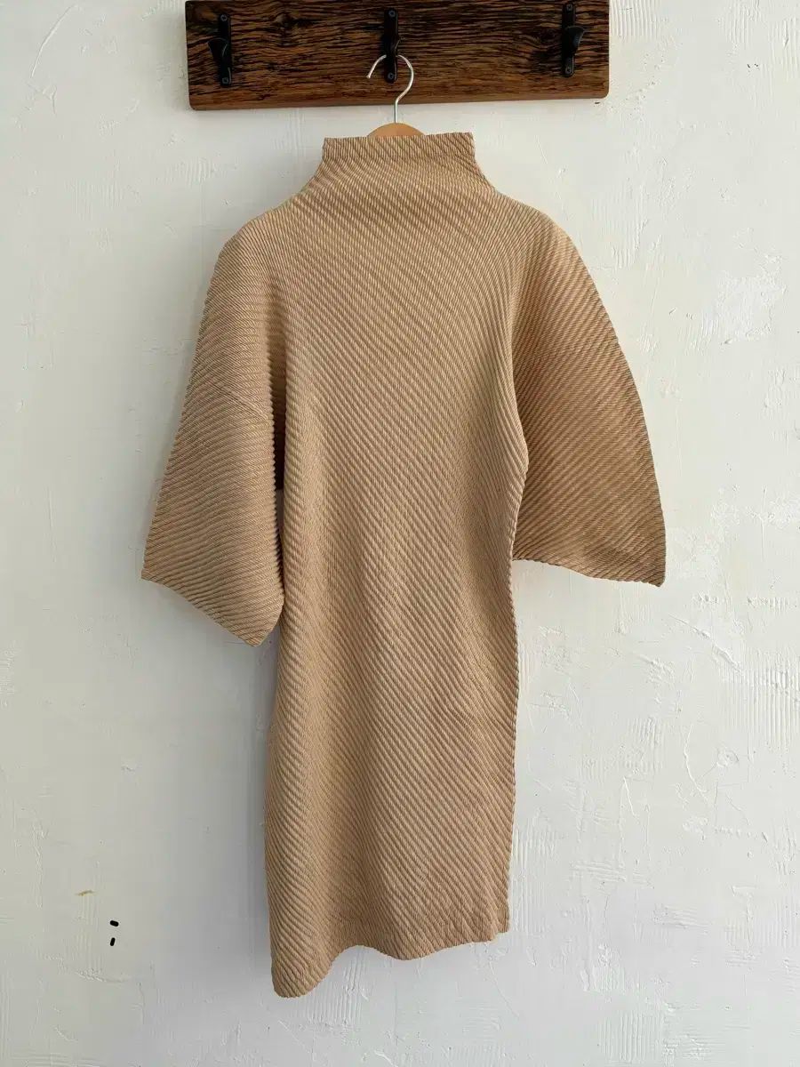 ISSEY MIYAKE イッセイミヤケ PLEATS PLEASE プリーツプリーズ GOLD ゴールド モクネック Long ロング ONE PIECE ワンピース