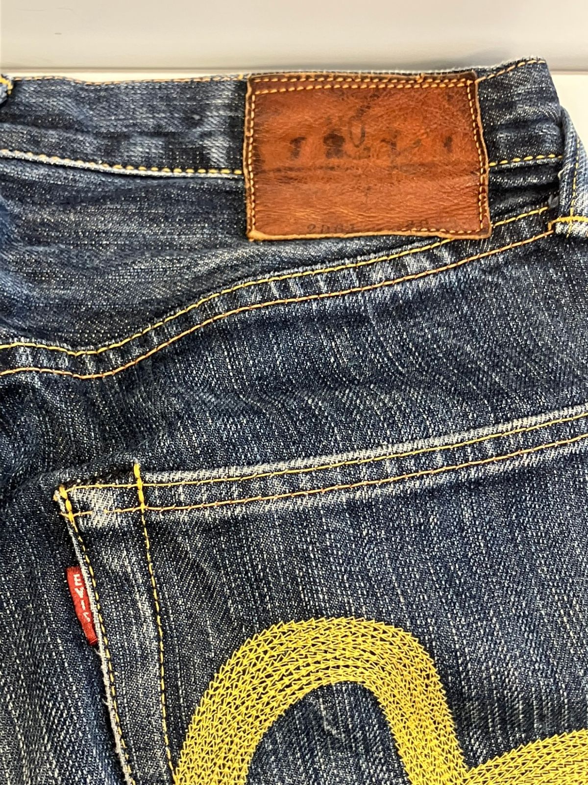 エヴィス EVISU Lot.2001 黄色刺繍カモメ ボタンフライ 緑耳 迷彩柄 