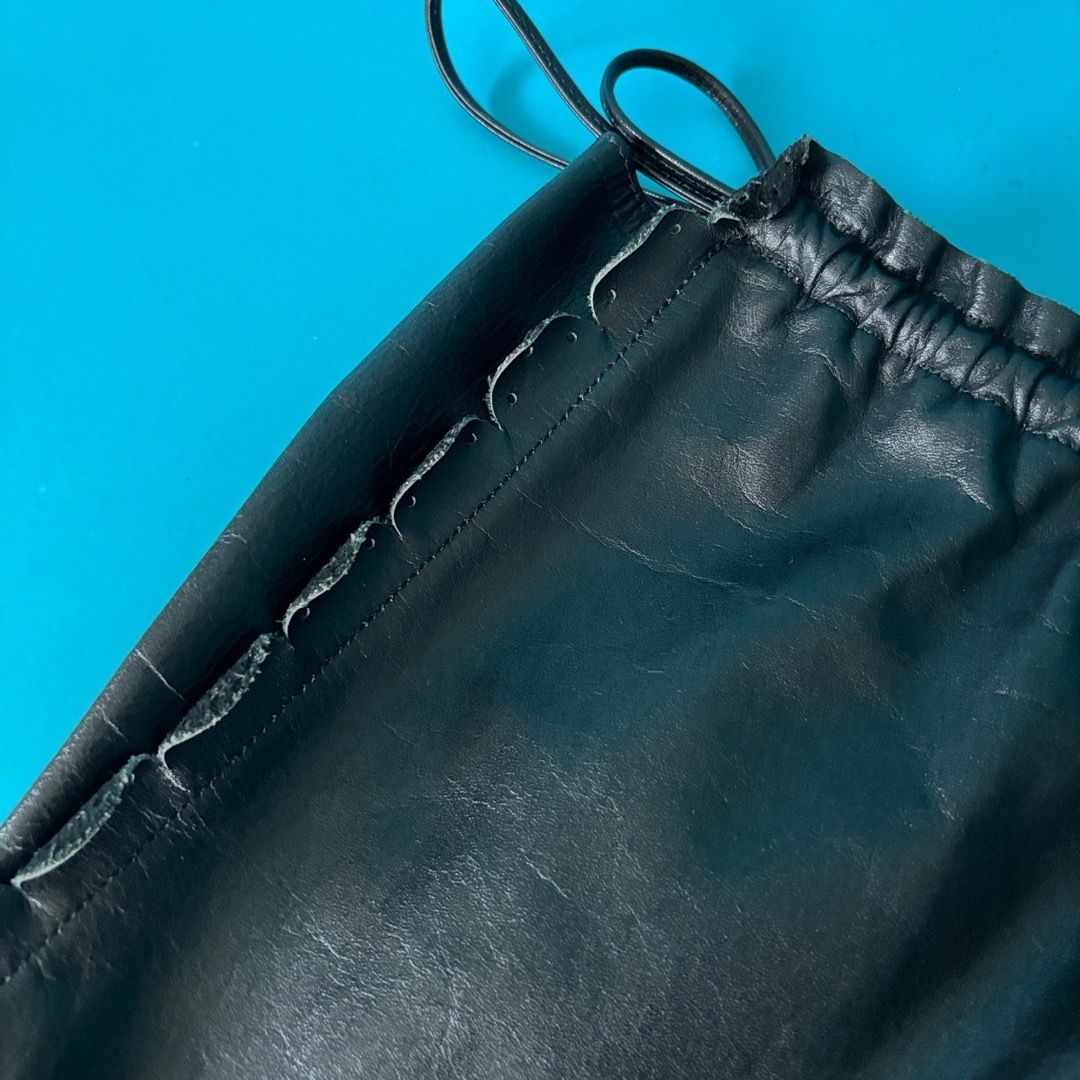 A18 LUDLOW ラドロー 本革 巾着バッグ 黒 スカラップ カウレザー