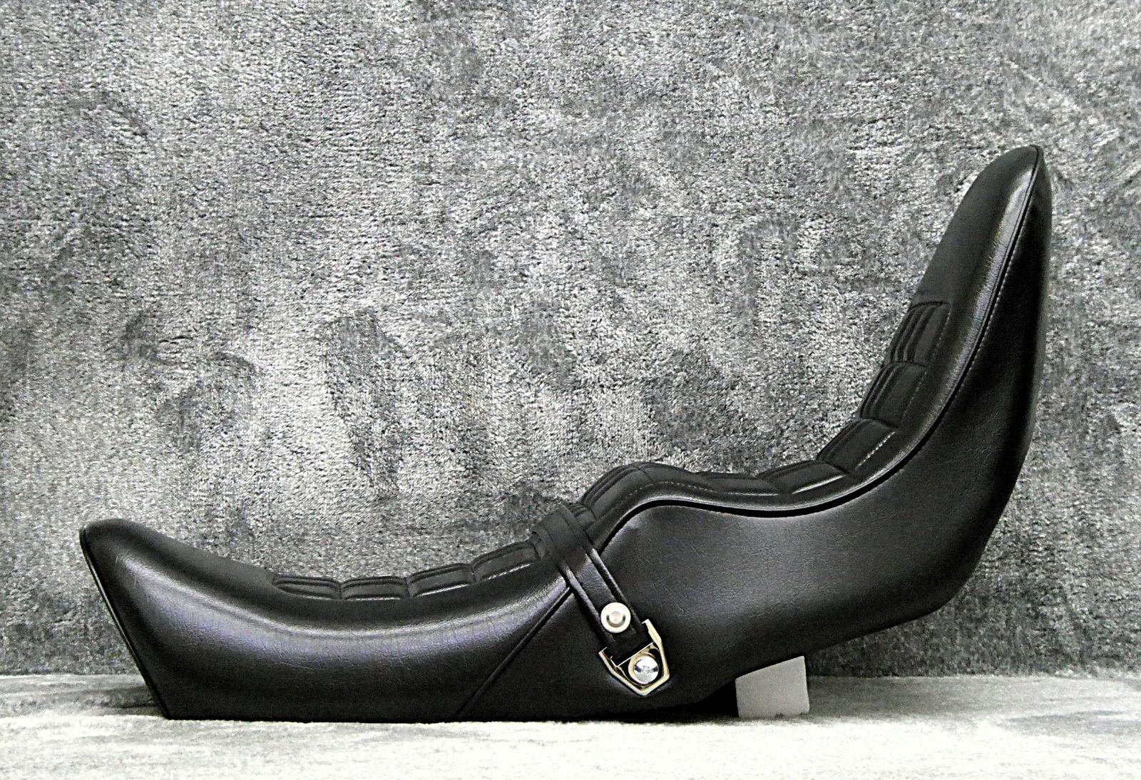 E4黒 チョビ三シート