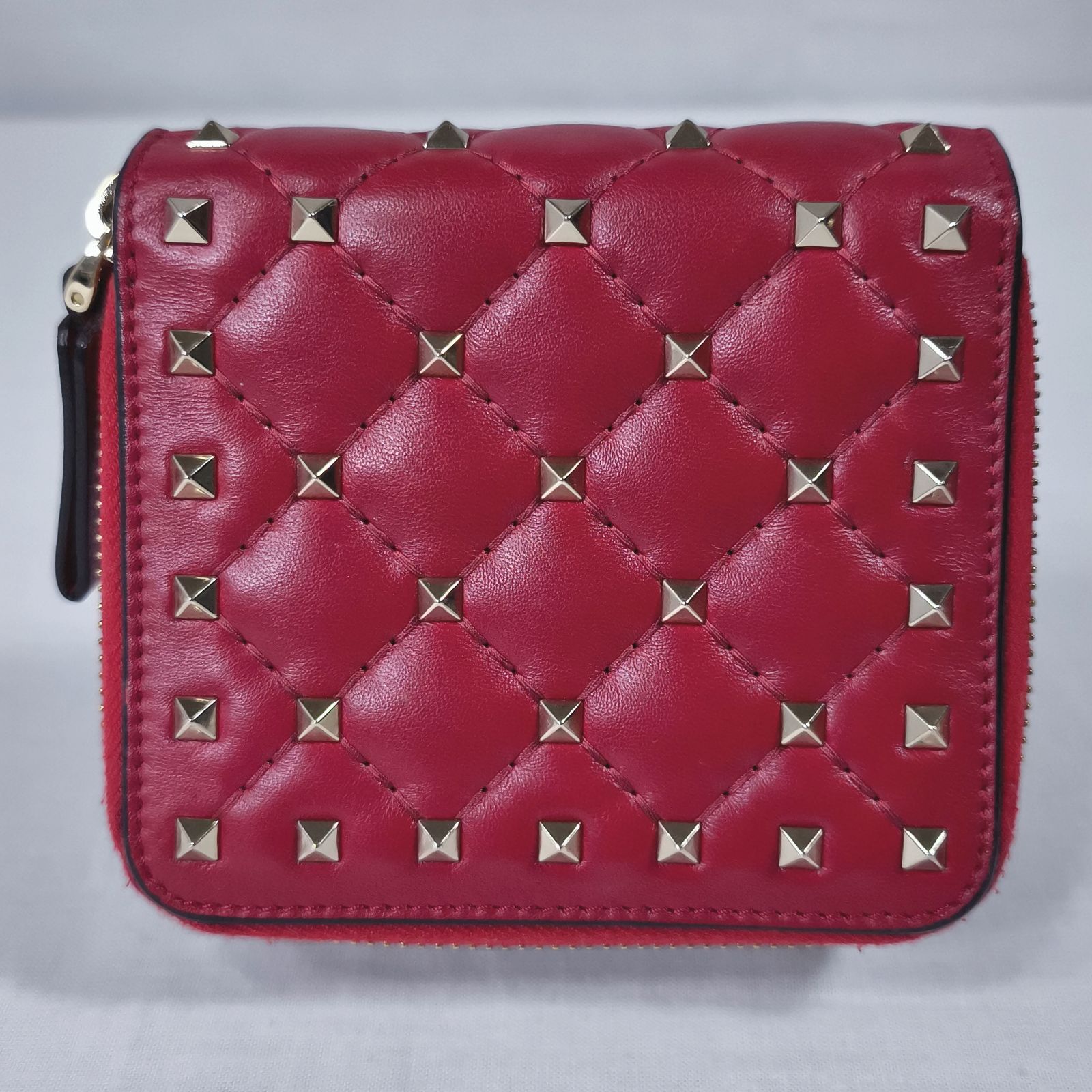 ヴァレンティノガラヴァーニ ロックスタッズ