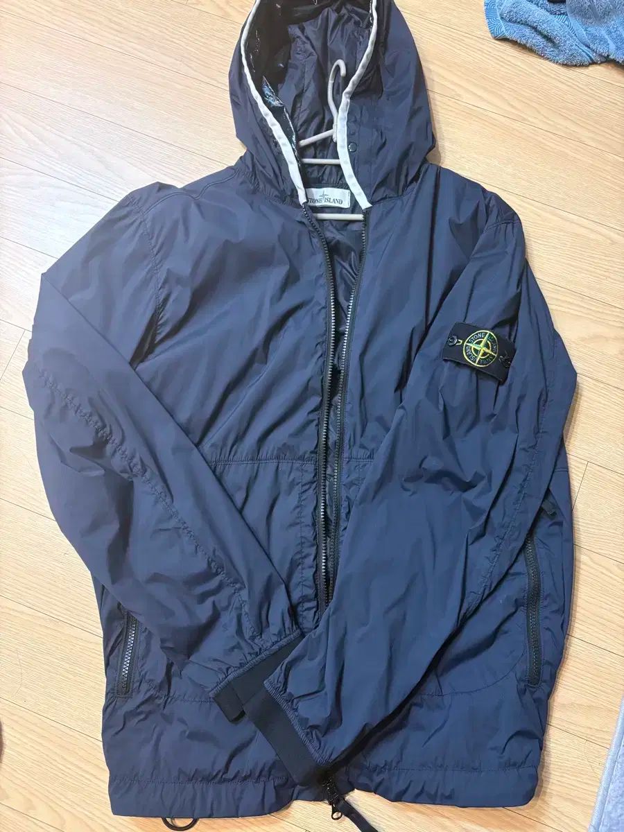 ストーン ウィンドブレーカー スキントラック Lサイズ