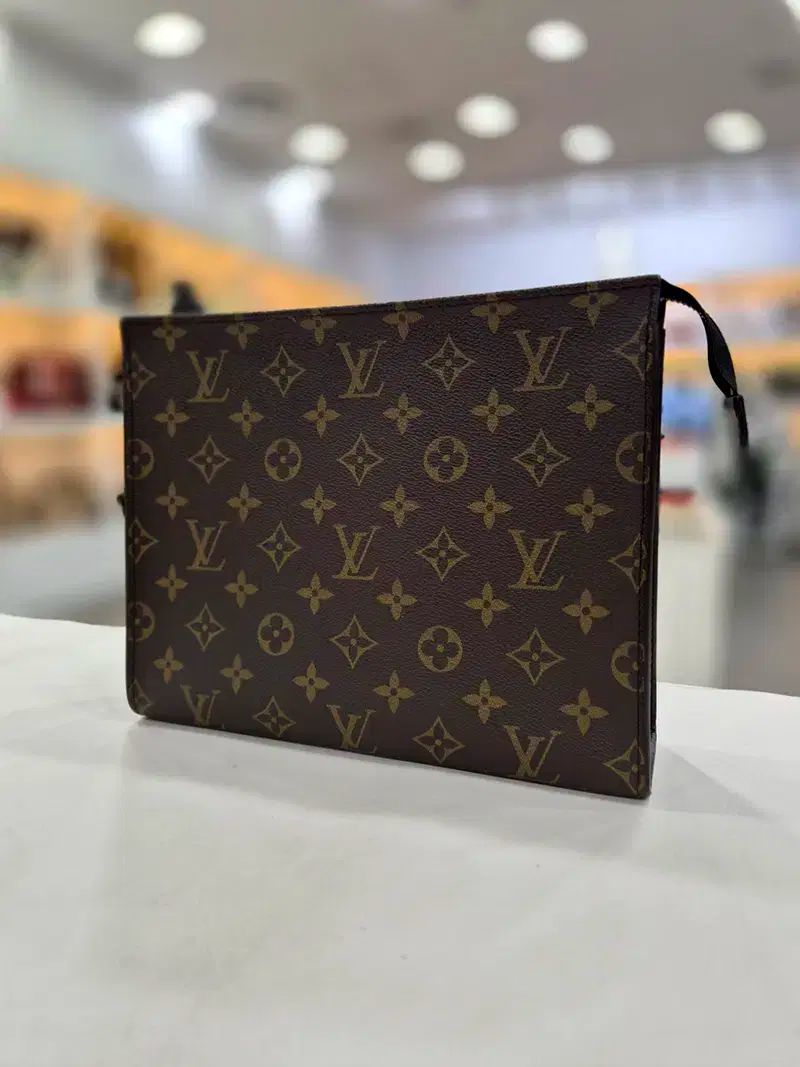 クラッチバッグ