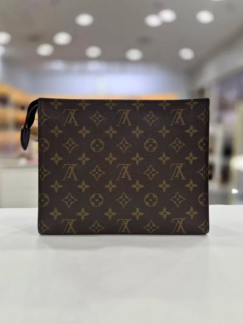 クラッチバッグ