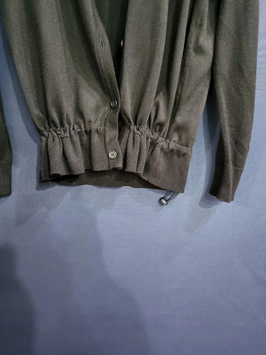 ニットカーディガン