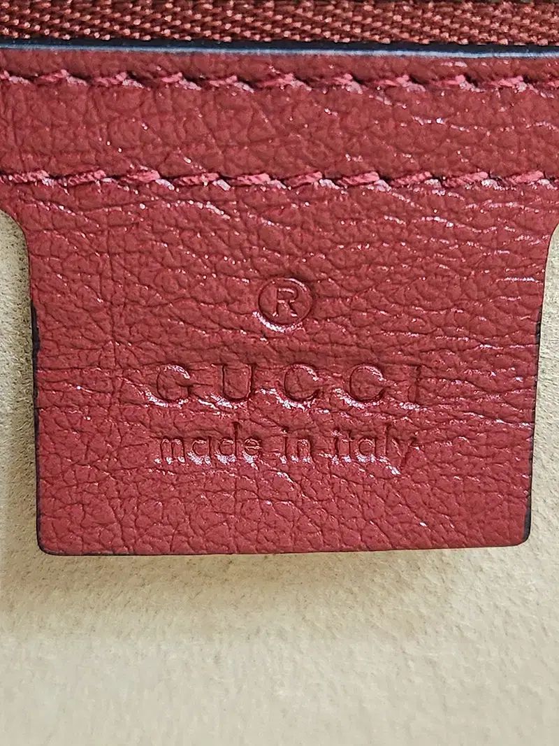 クラッチバッグ