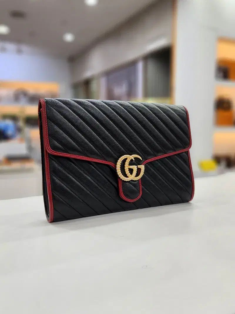 グッチ GG マーモント マトラッセ フラップ クラッチバッグ 498079