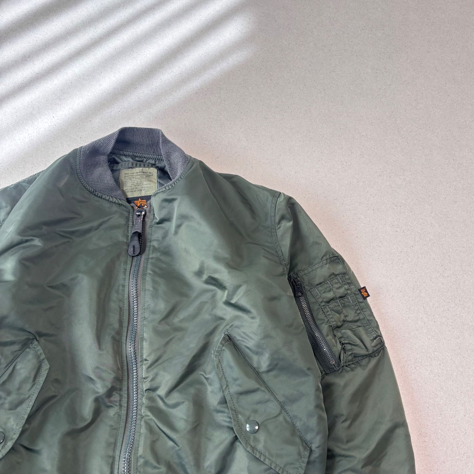 MA-1 グランドクルー　LARGE MA-1 グランドクルー LARGE USA製 ALPHA INDUSTRIES ma-1 ground crew