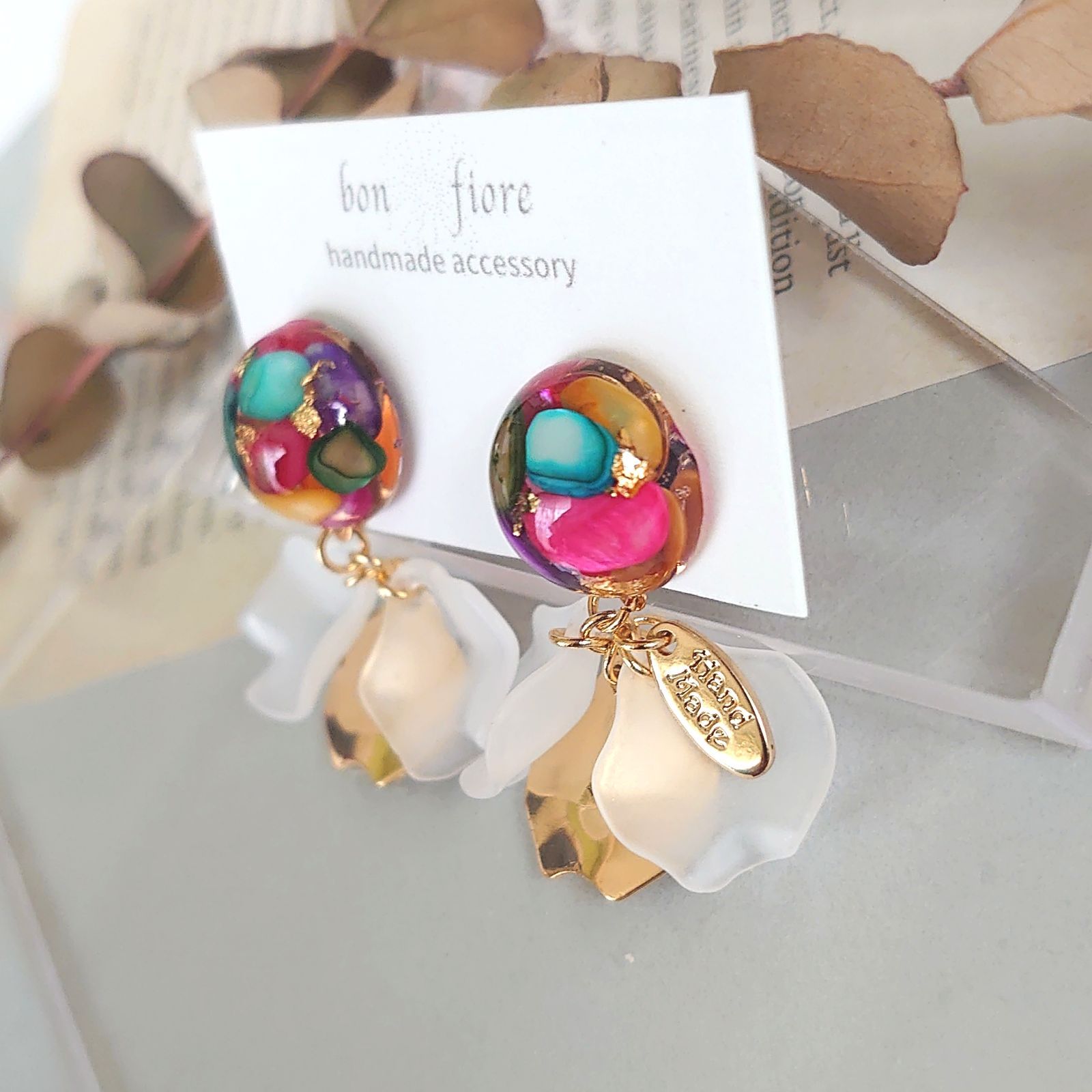 レジン カボション ピアス ハンドメイド イヤリング変更可 フラワー
