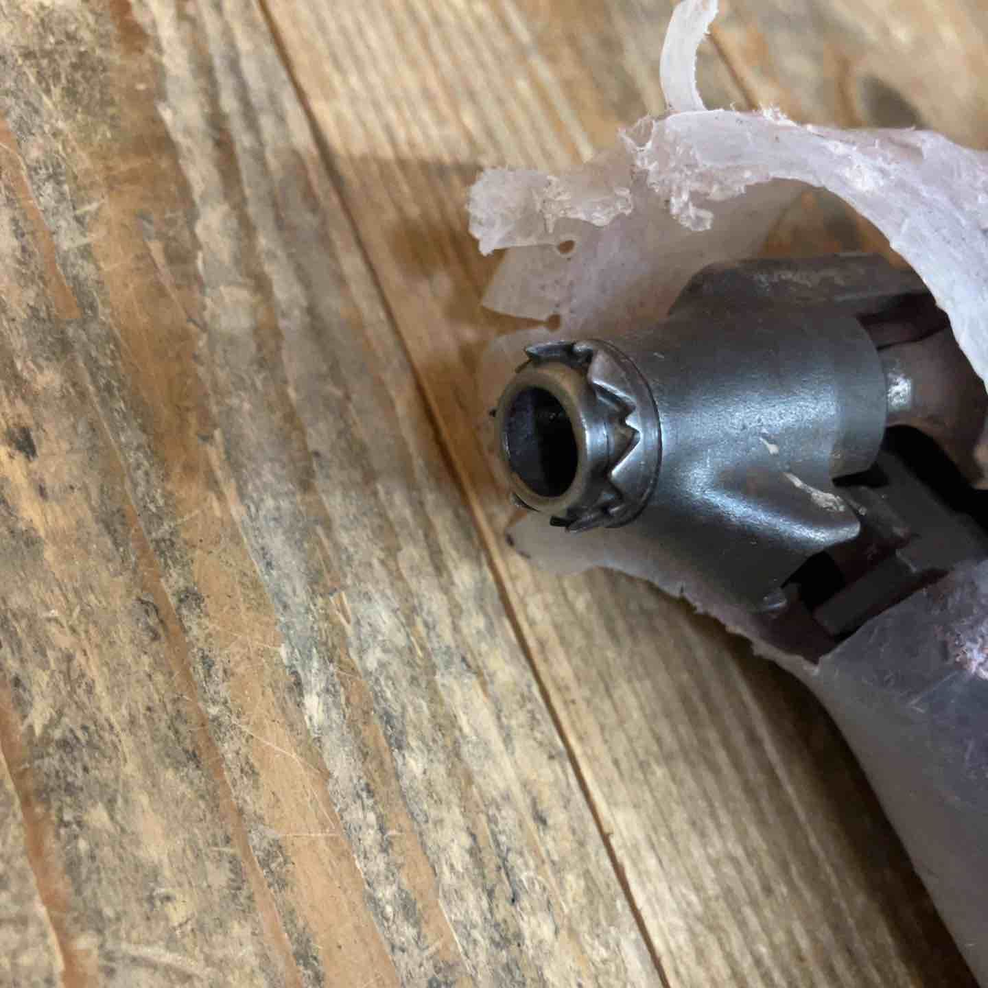 高圧エア釘打ち機