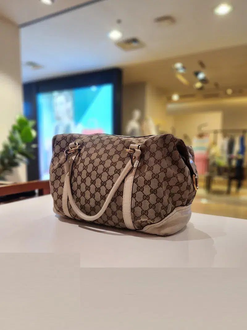 ロゴ キャンバス