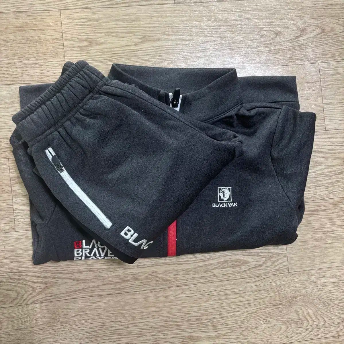 BLACK YAK トレーニングウェア 上下セット キッズ